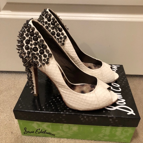 White open toe heels - Picture 4 of 5